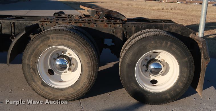 image for item DG4249 1992 Peterbilt 378 semi truck