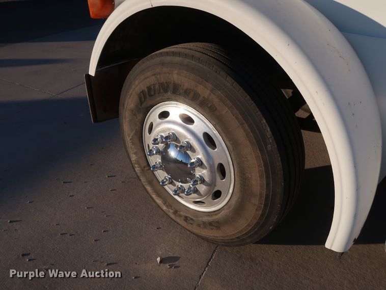 image for item DG4249 1992 Peterbilt 378 semi truck