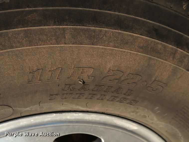 image for item DG4249 1992 Peterbilt 378 semi truck