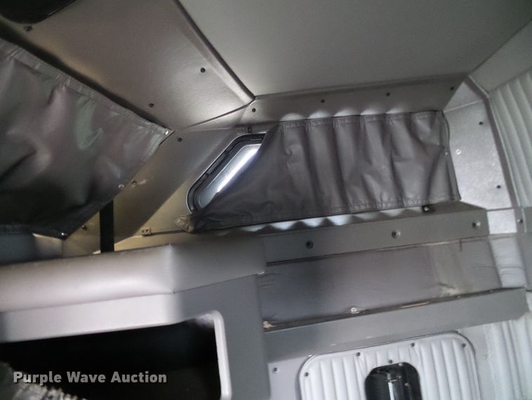 image for item DG5518 2007 Kenworth T600 semi truck