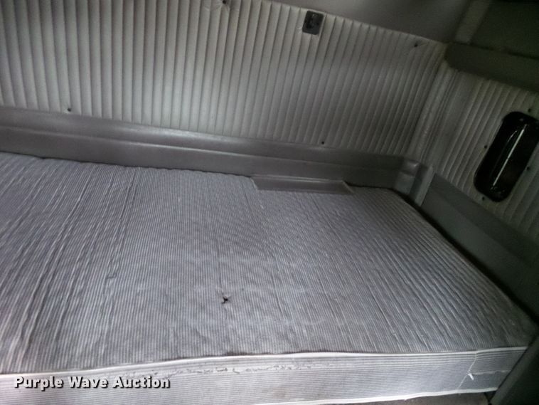 image for item DG5518 2007 Kenworth T600 semi truck