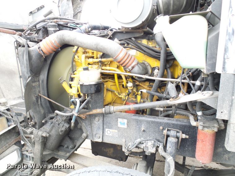 image for item DG5518 2007 Kenworth T600 semi truck