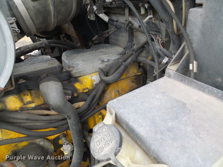 image for item DG5518 2007 Kenworth T600 semi truck