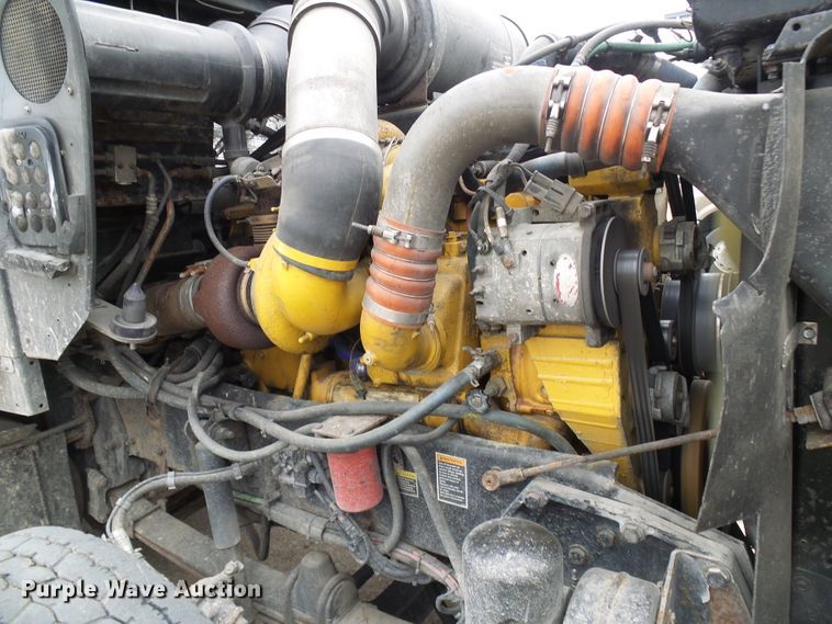 image for item DG5518 2007 Kenworth T600 semi truck