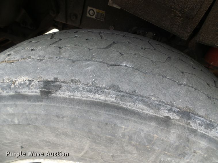 image for item DG5518 2007 Kenworth T600 semi truck