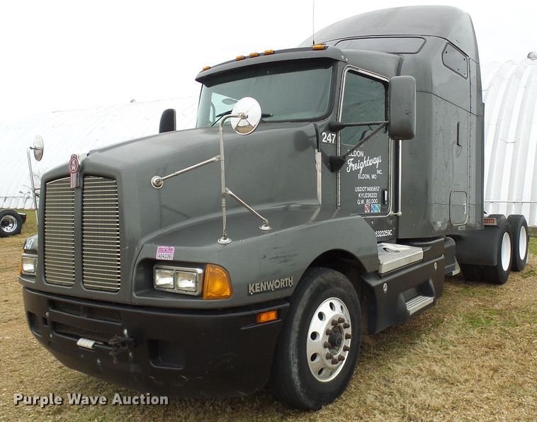 image for item DG5519 2007 Kenworth T600 semi truck