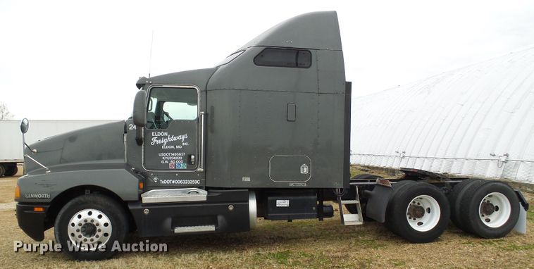 image for item DG5519 2007 Kenworth T600 semi truck