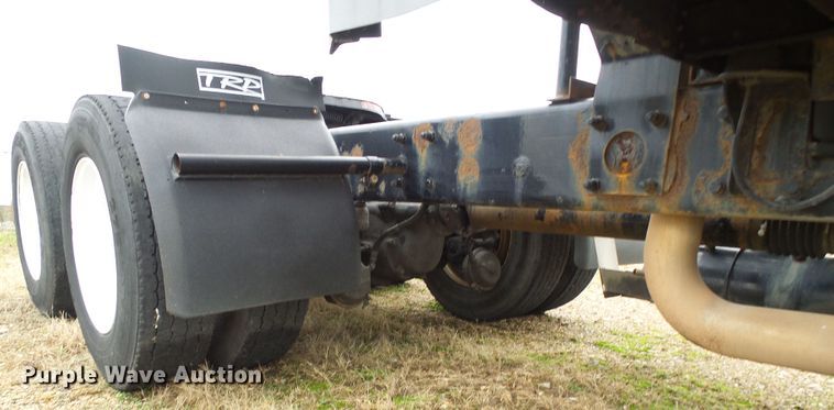 image for item DG5519 2007 Kenworth T600 semi truck