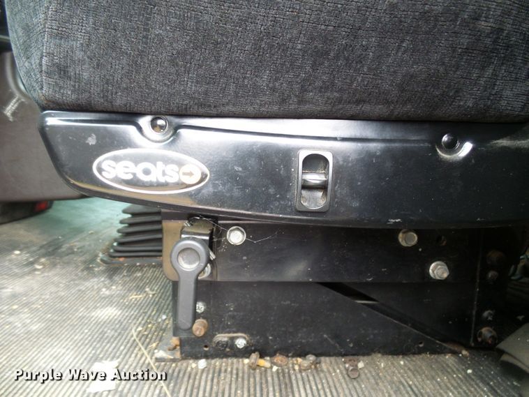 image for item DG5519 2007 Kenworth T600 semi truck