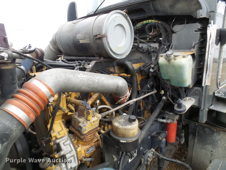 image for item DG5519 2007 Kenworth T600 semi truck