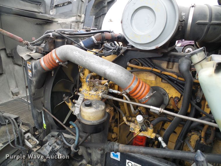 image for item DG5519 2007 Kenworth T600 semi truck