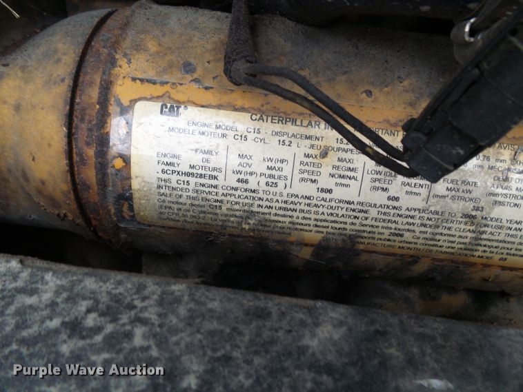 image for item DG5519 2007 Kenworth T600 semi truck