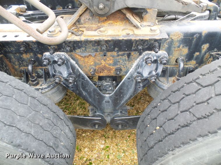 image for item DG5519 2007 Kenworth T600 semi truck