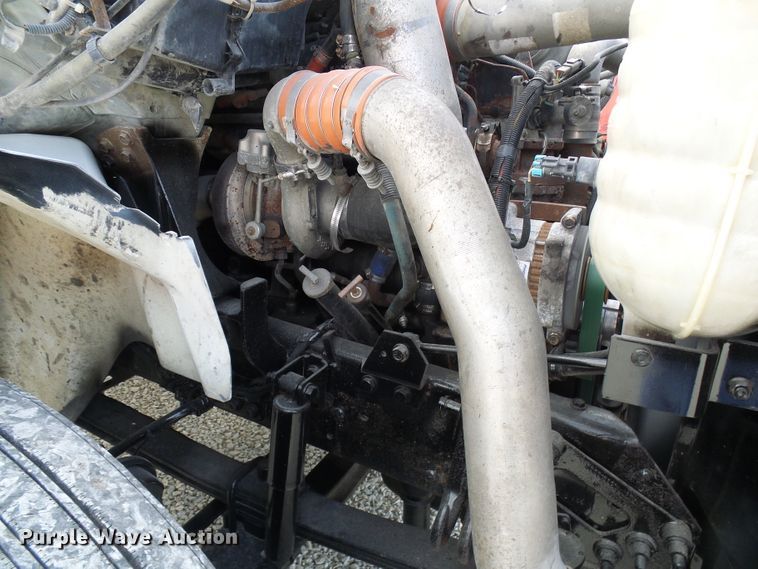 image for item DG5561 2005 International 8600 semi truck