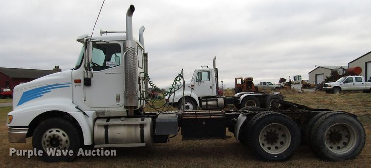 image for item DG6745 2005 International 9200 semi truck