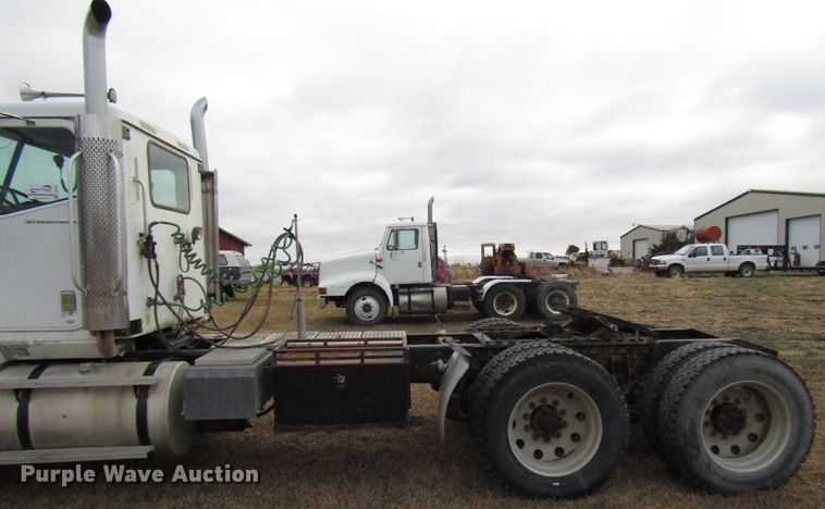 image for item DG6745 2005 International 9200 semi truck