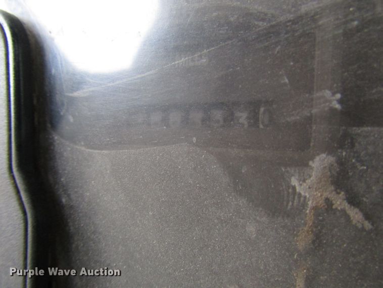 image for item DG6746 1996 International 8200 semi truck