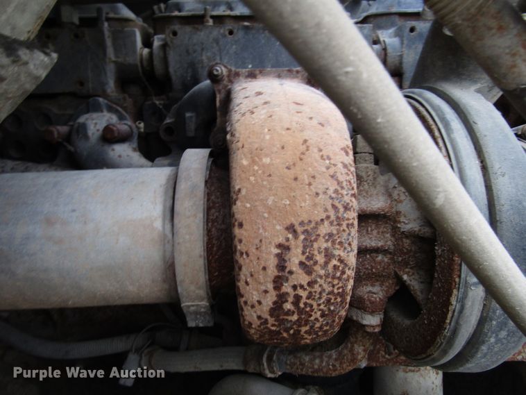 image for item DG6746 1996 International 8200 semi truck