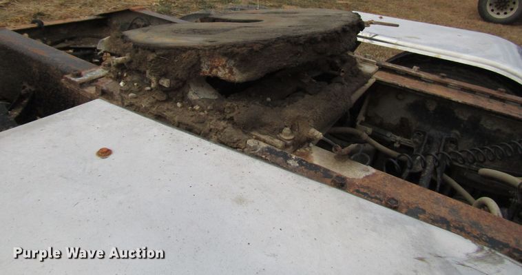 image for item DG6746 1996 International 8200 semi truck