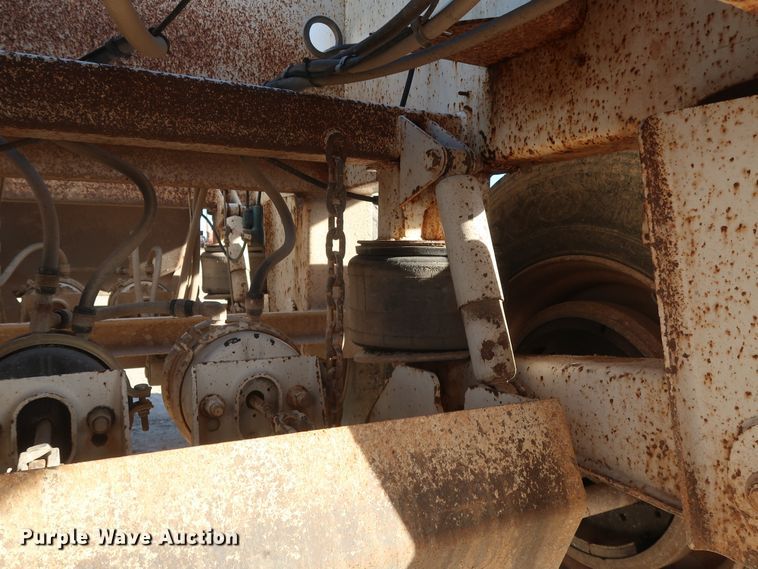 image for item DH0750 2008 Load King 2066-40-2 bottom dump trailer