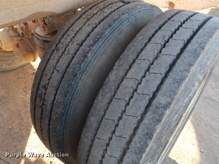 image for item DH0750 2008 Load King 2066-40-2 bottom dump trailer