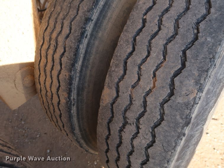 image for item DH0750 2008 Load King 2066-40-2 bottom dump trailer