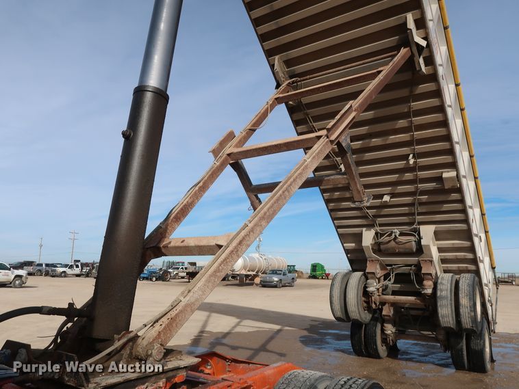 image for item DH0751 1998 R&A T-102 Ram end dump trailer