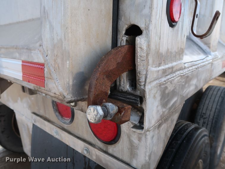 image for item DH0751 1998 R&A T-102 Ram end dump trailer