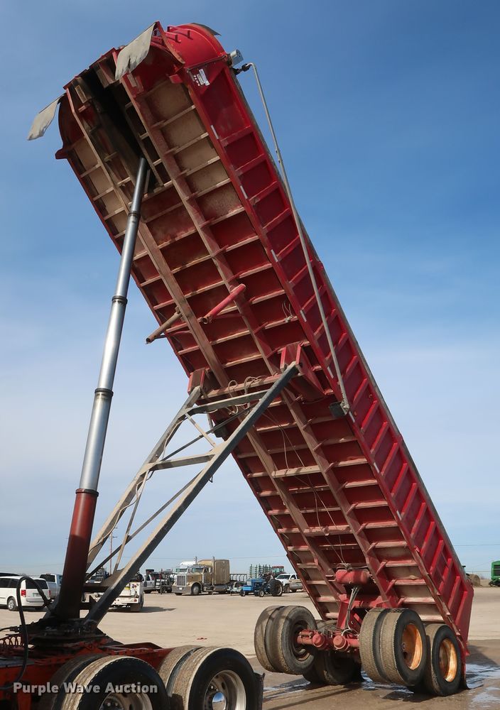 image for item DH0753 1988 Lufkin end dump trailer
