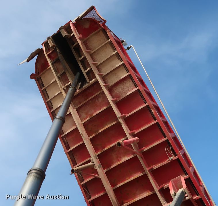 image for item DH0753 1988 Lufkin end dump trailer