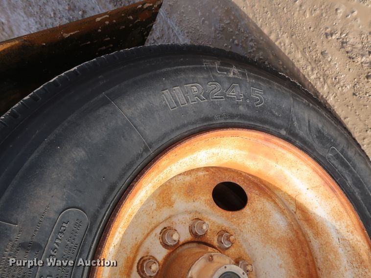 image for item DH0753 1988 Lufkin end dump trailer