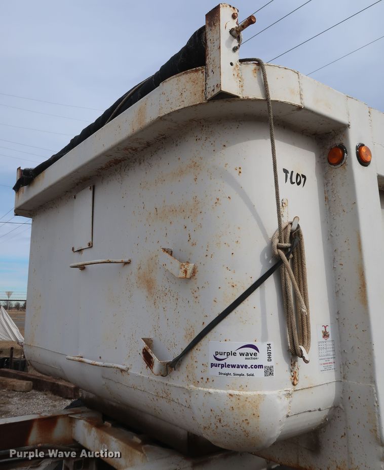 image for item DH0754 2005 shop built end dump pup trailer