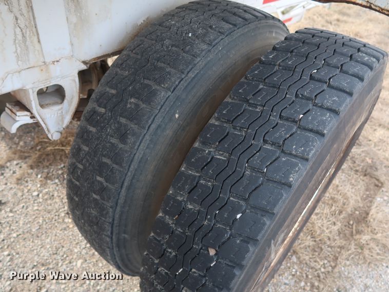 image for item DH0754 2005 shop built end dump pup trailer