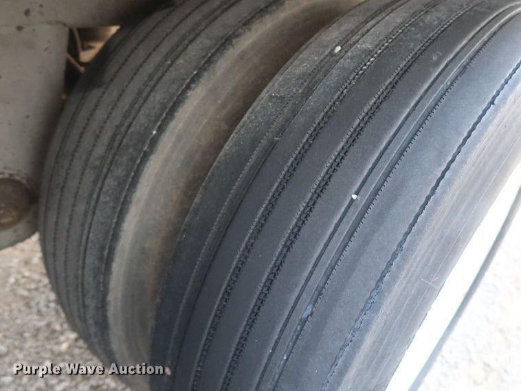 image for item DH0776 1998 Great Dane refrigerated van trailer