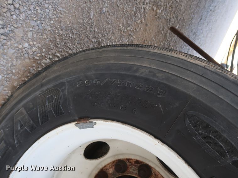 image for item DH0776 1998 Great Dane refrigerated van trailer