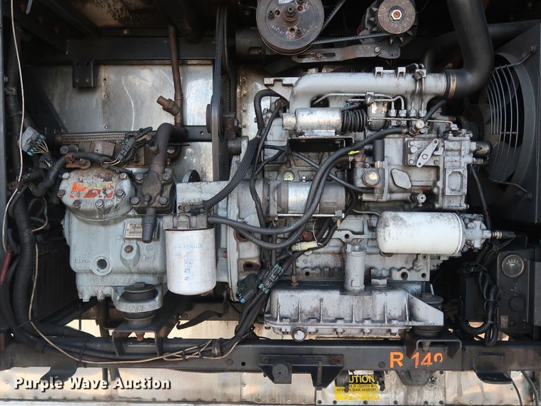 image for item DH0778 1998 Utility VS2R refrigerated van trailer