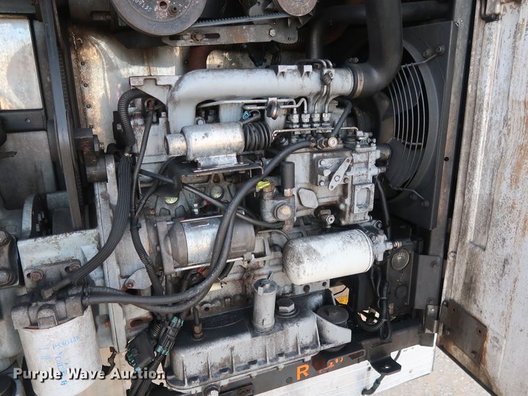 image for item DH0778 1998 Utility VS2R refrigerated van trailer