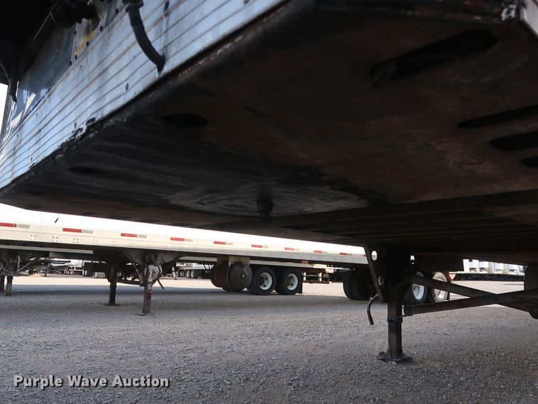 image for item DH0778 1998 Utility VS2R refrigerated van trailer