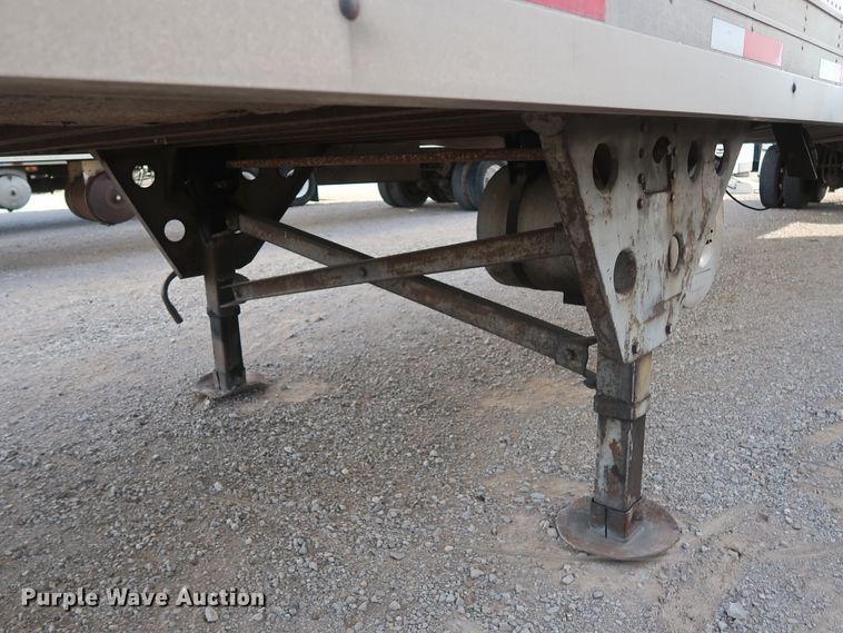 image for item DH0778 1998 Utility VS2R refrigerated van trailer