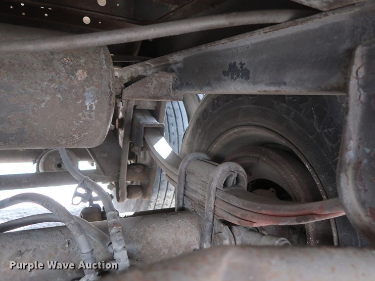 image for item DH0778 1998 Utility VS2R refrigerated van trailer