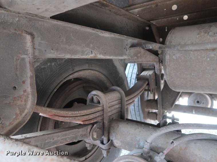 image for item DH0778 1998 Utility VS2R refrigerated van trailer