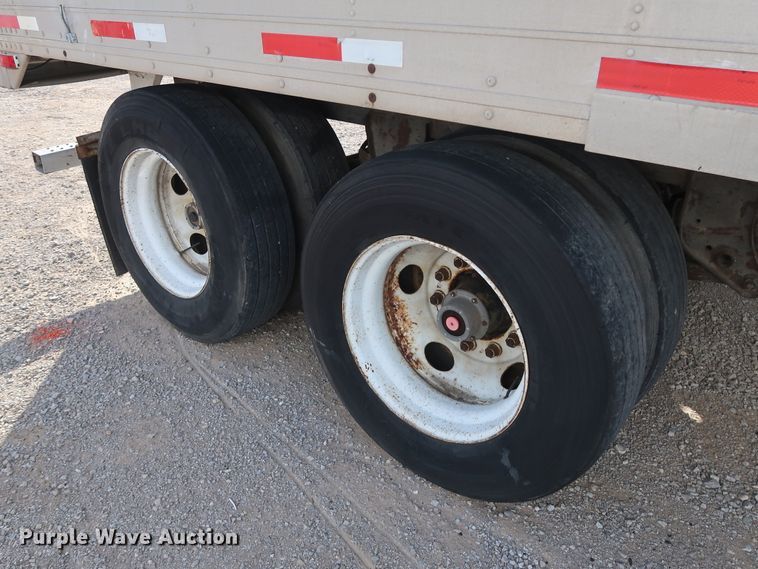 image for item DH0778 1998 Utility VS2R refrigerated van trailer