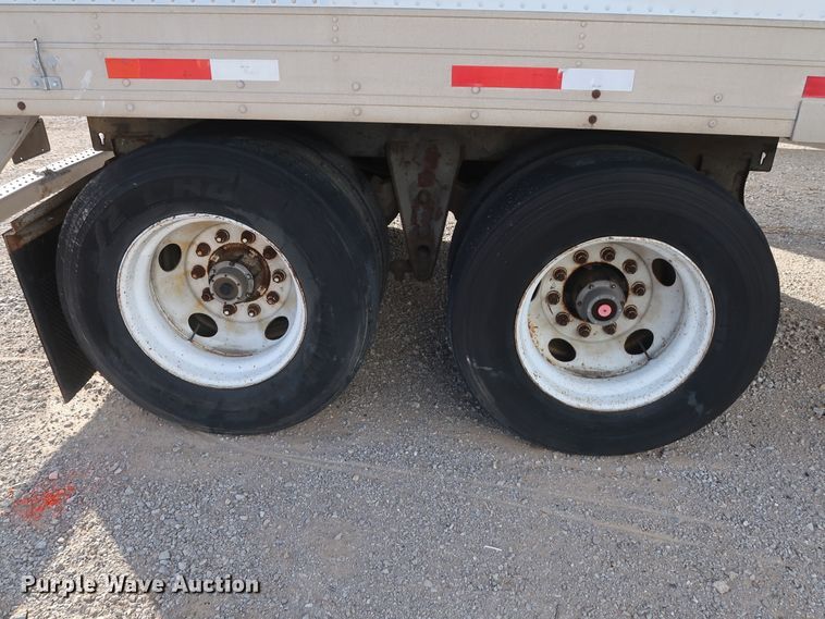 image for item DH0778 1998 Utility VS2R refrigerated van trailer