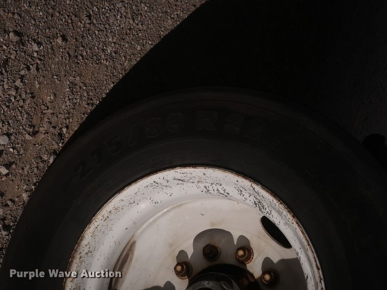 image for item DH0778 1998 Utility VS2R refrigerated van trailer