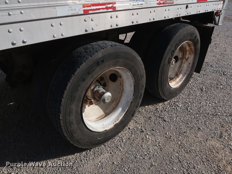 image for item DH0779 1993 Trailmobile 01AC-1UAL refrigerated van trailer