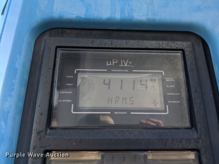 image for item DH0781 1996 Utility VS2R refrigerated van trailer