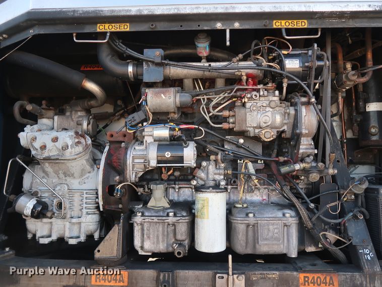 image for item DH0781 1996 Utility VS2R refrigerated van trailer