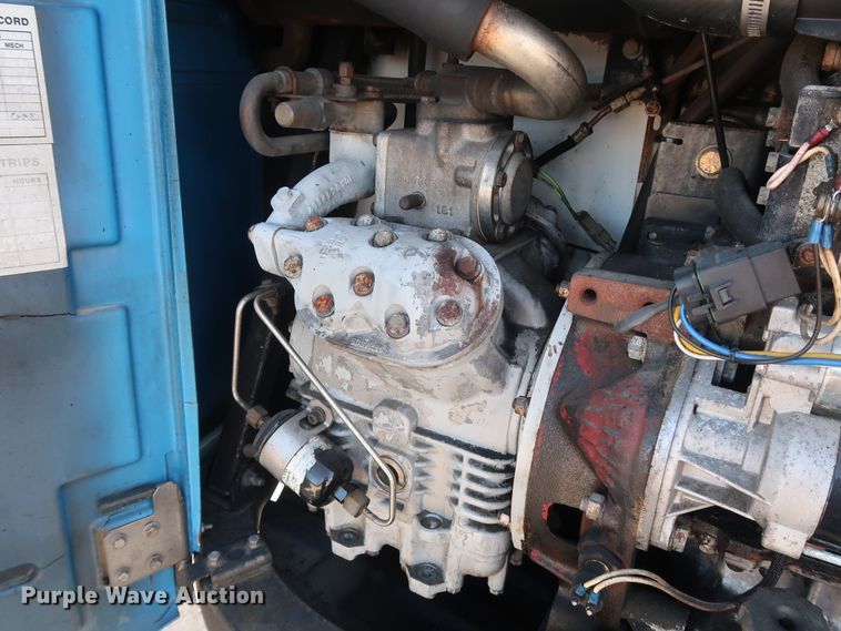 image for item DH0781 1996 Utility VS2R refrigerated van trailer