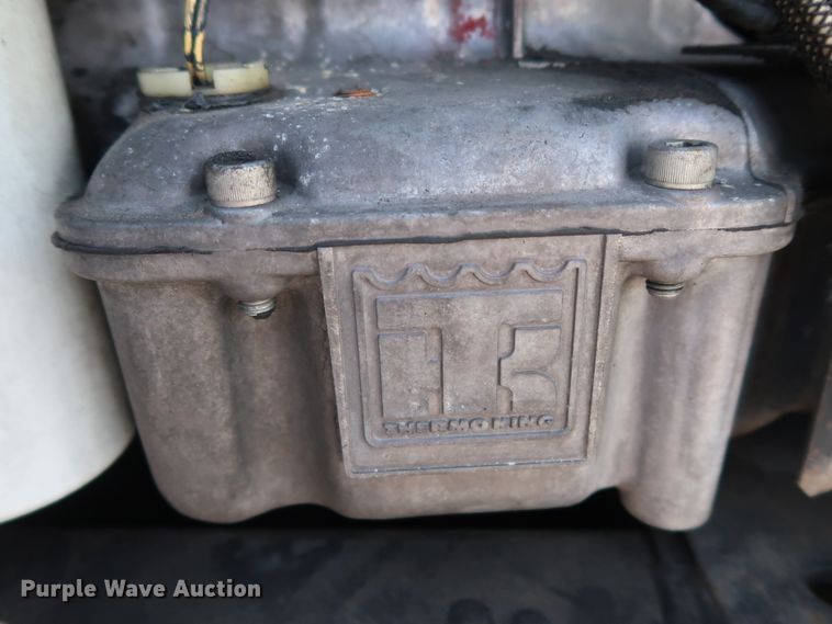 image for item DH0781 1996 Utility VS2R refrigerated van trailer