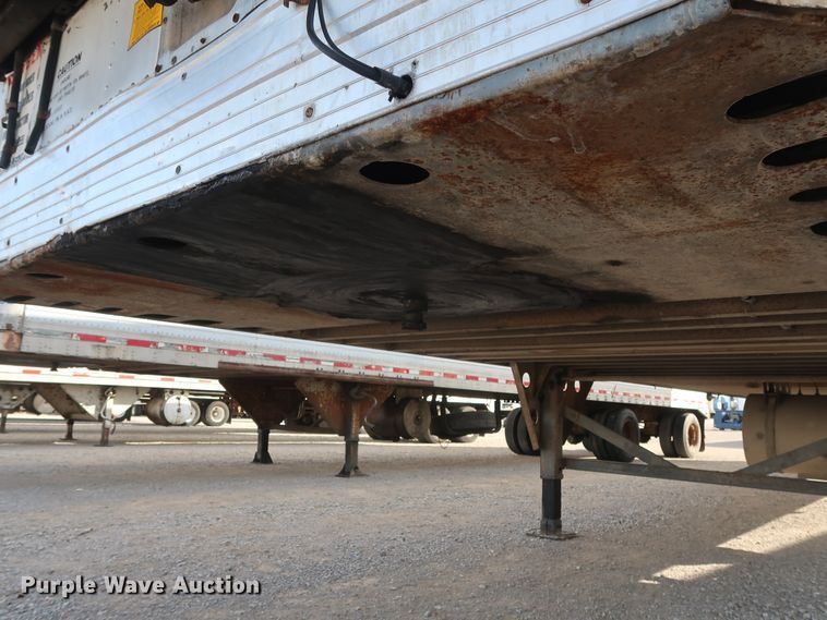 image for item DH0781 1996 Utility VS2R refrigerated van trailer